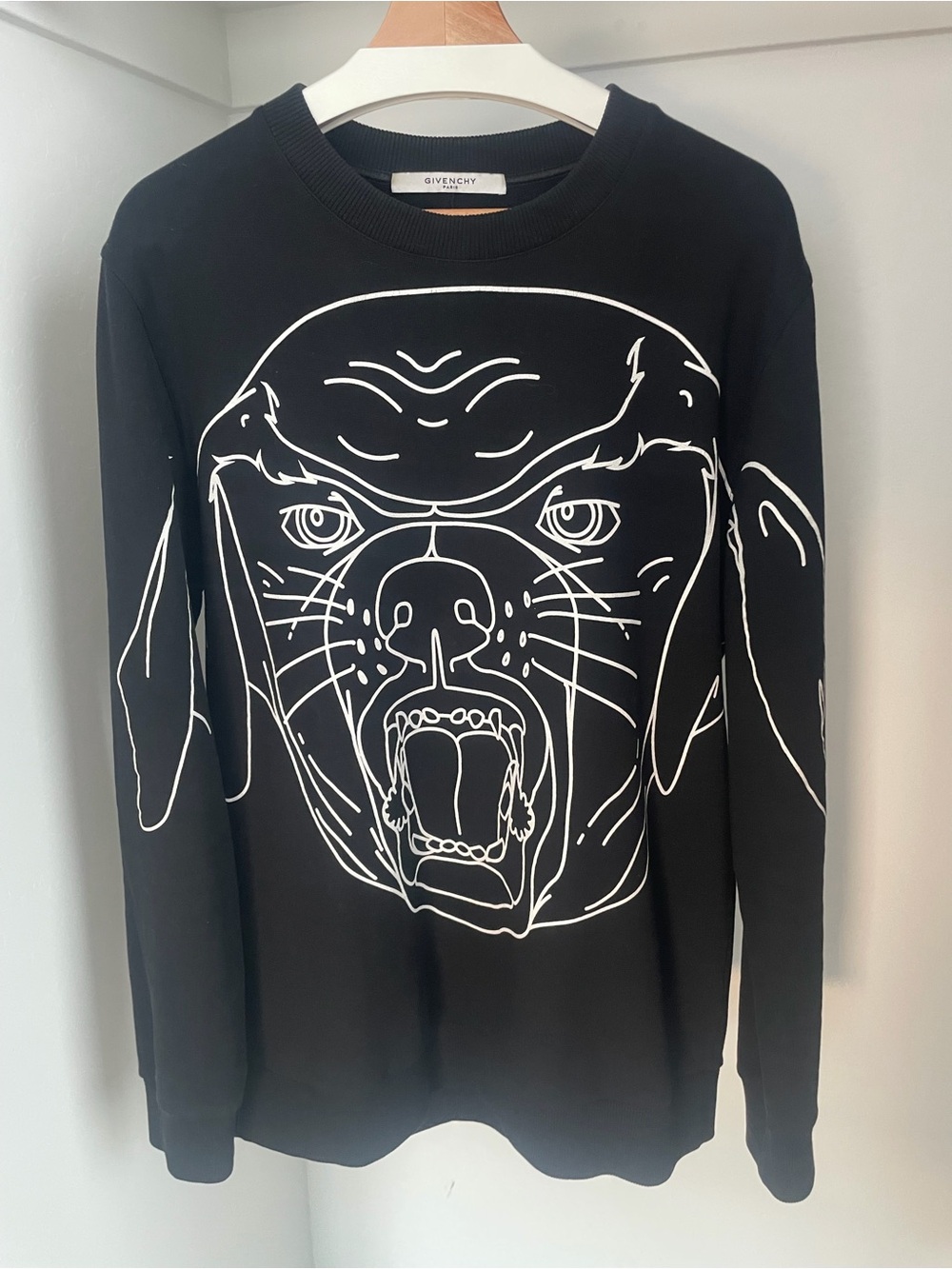 Givenchy FW2017 Stenciled Rottweiler Sweatshirt